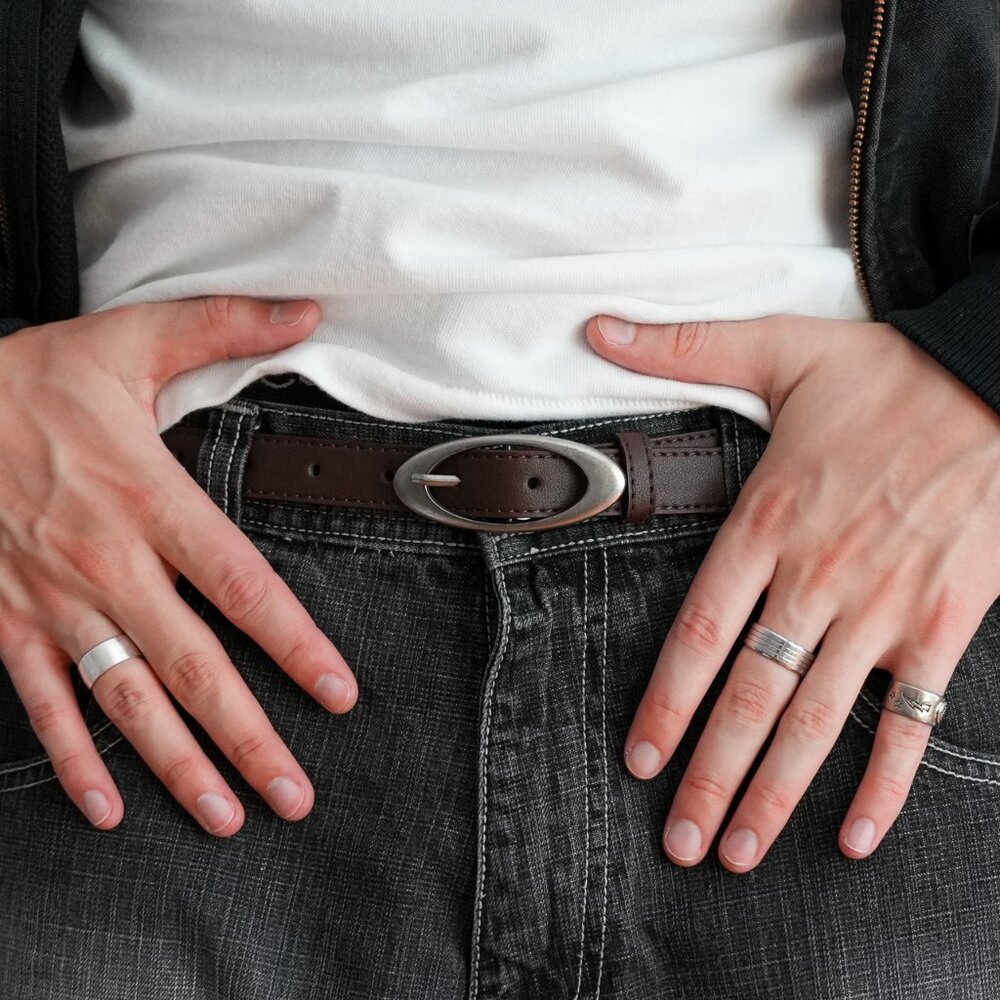 y2k oval buckle brown leather belt — 2000s minimal style